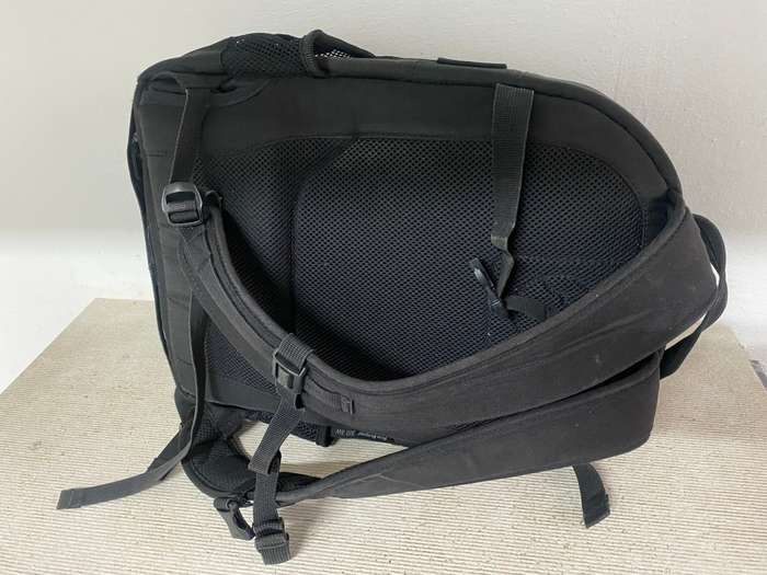 LOWEPRO  CAMERA BAG IN GOOD  CONDITION